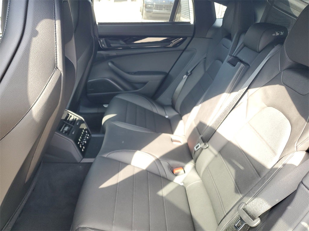 2026 Porsche Panamera Base