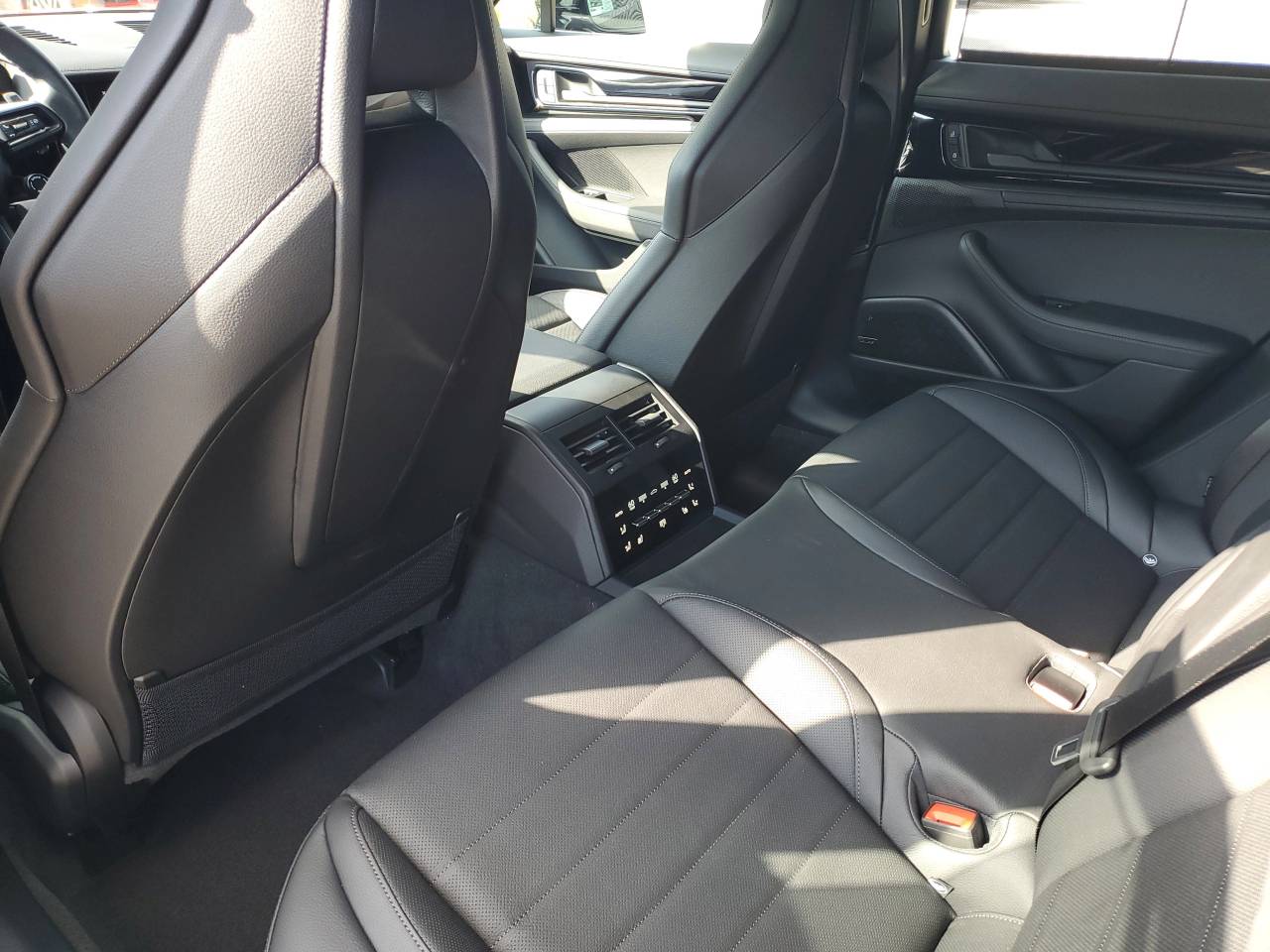 2026 Porsche Panamera Base