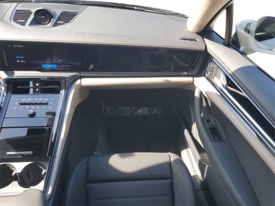 2026 Porsche Panamera Base