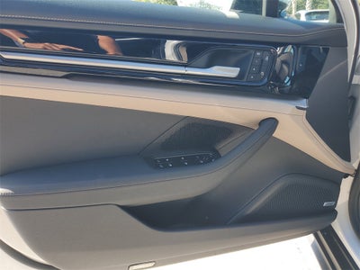 2026 Porsche Panamera Base