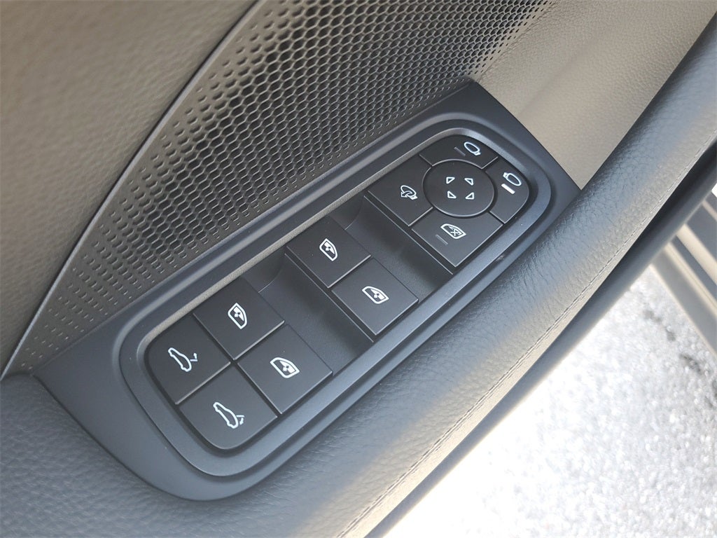 2026 Porsche Panamera Base