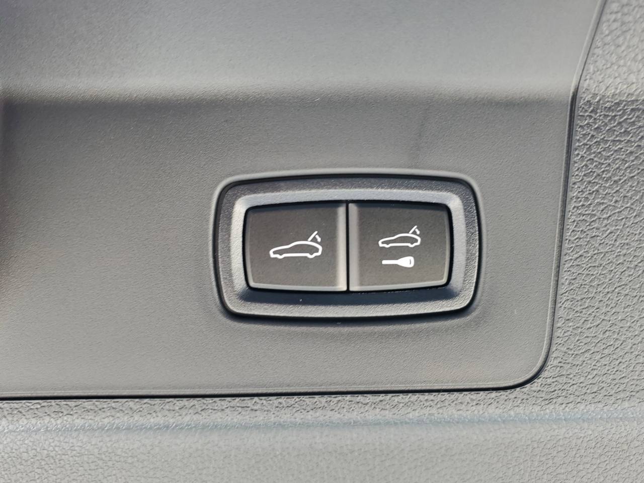 2026 Porsche Panamera Base