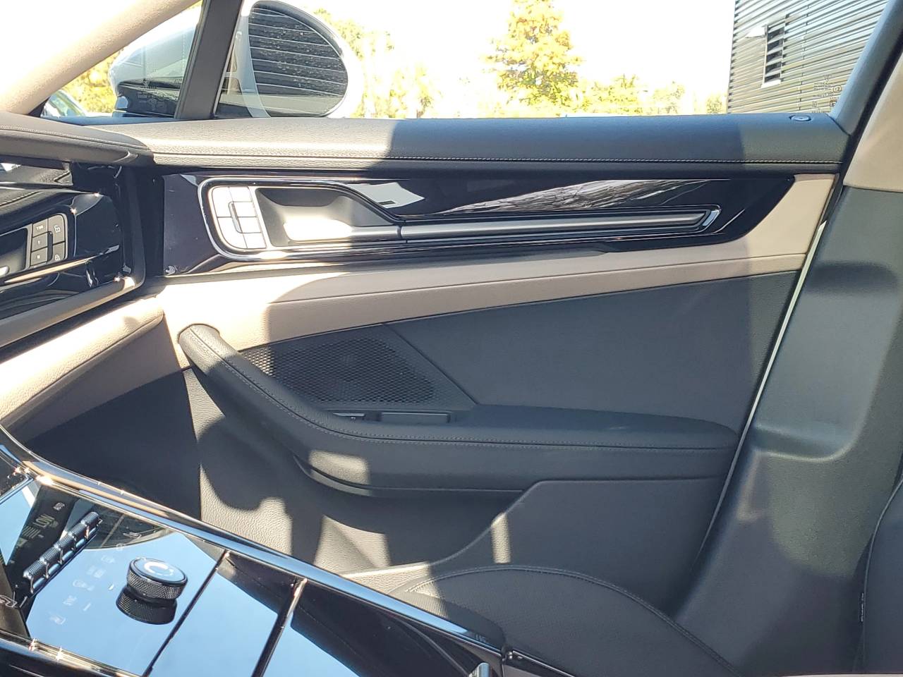 2026 Porsche Panamera Base