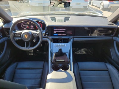2024 Porsche Panamera 4