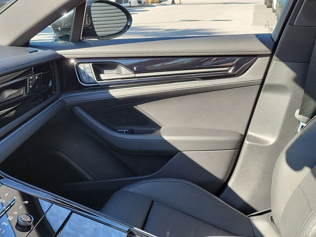 2024 Porsche Panamera 4