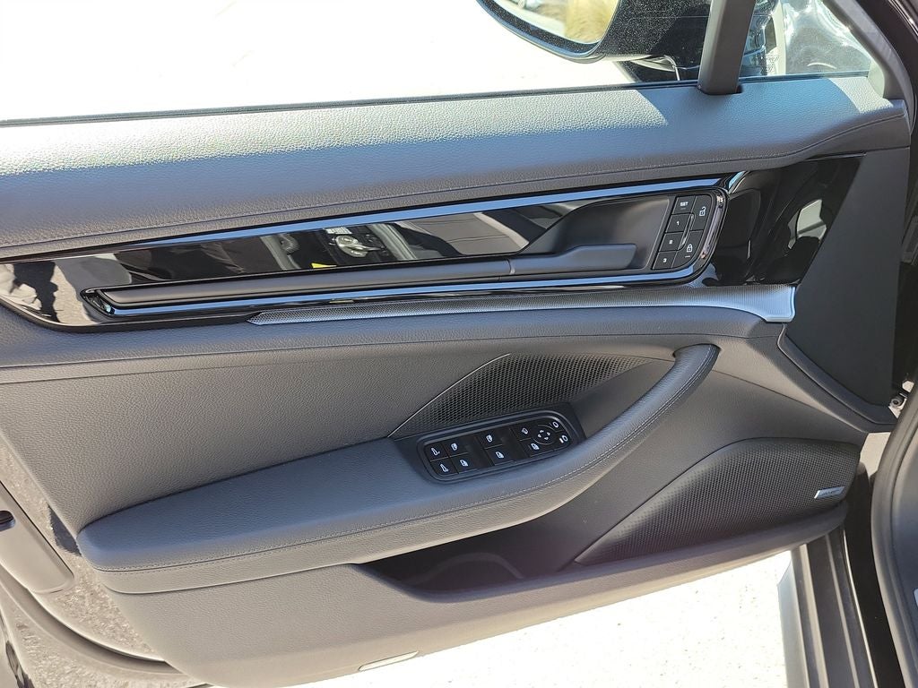 2024 Porsche Panamera 4