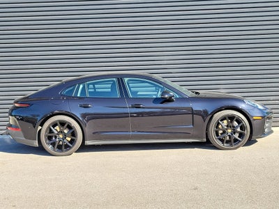 2024 Porsche Panamera 4