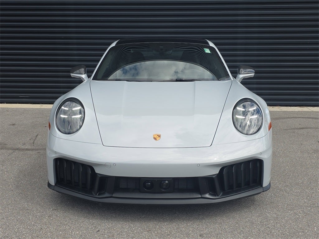 2025 Porsche 911 Carrera 4 GTS