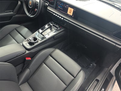 2025 Porsche 911 Carrera 4 GTS