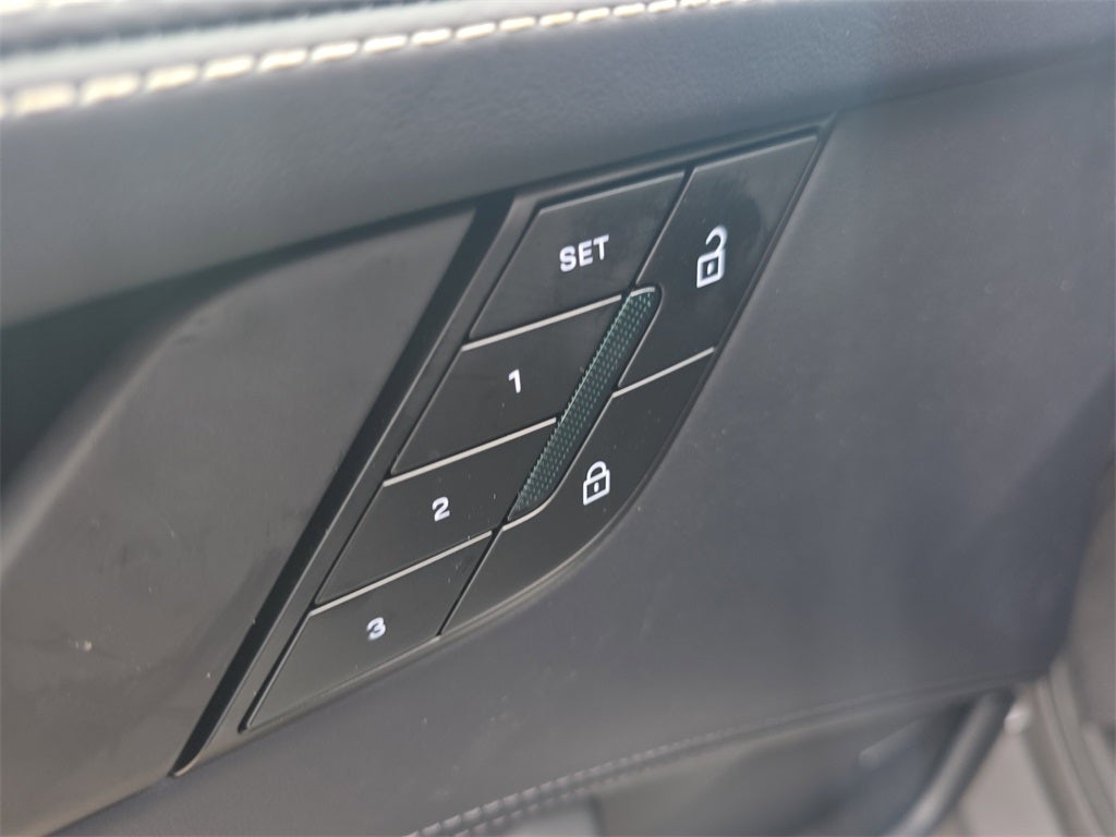 2025 Porsche 911 Carrera 4 GTS