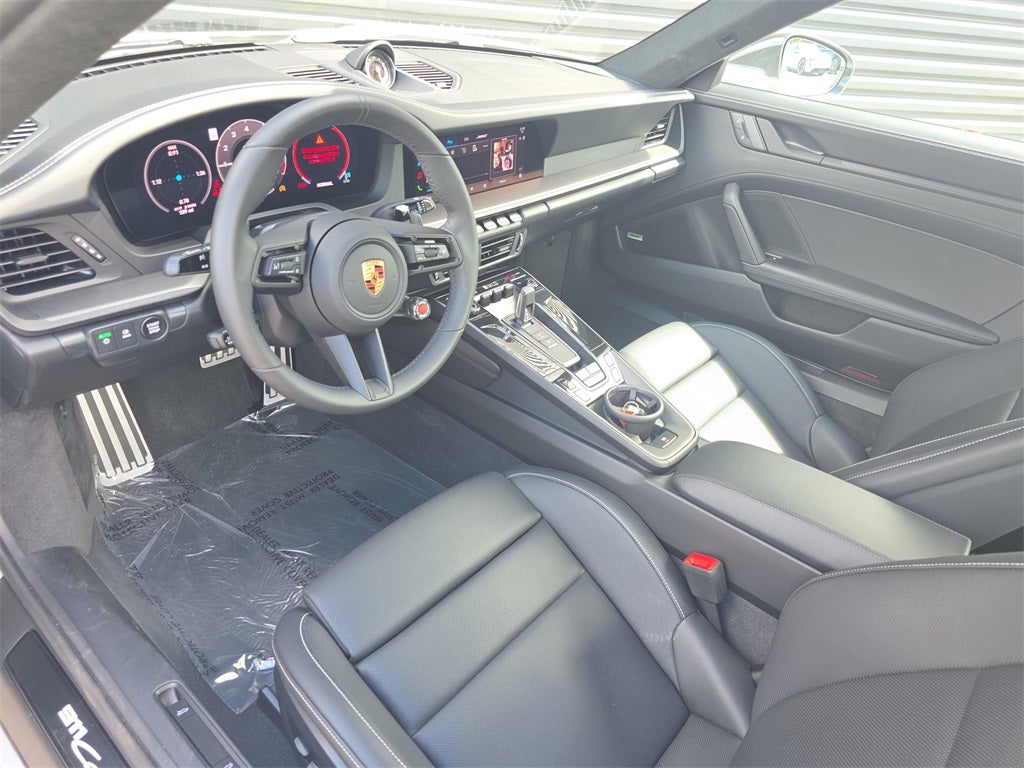 2025 Porsche 911 Carrera 4 GTS