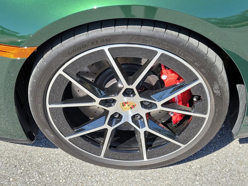 2026 Porsche 911 Carrera 4 GTS