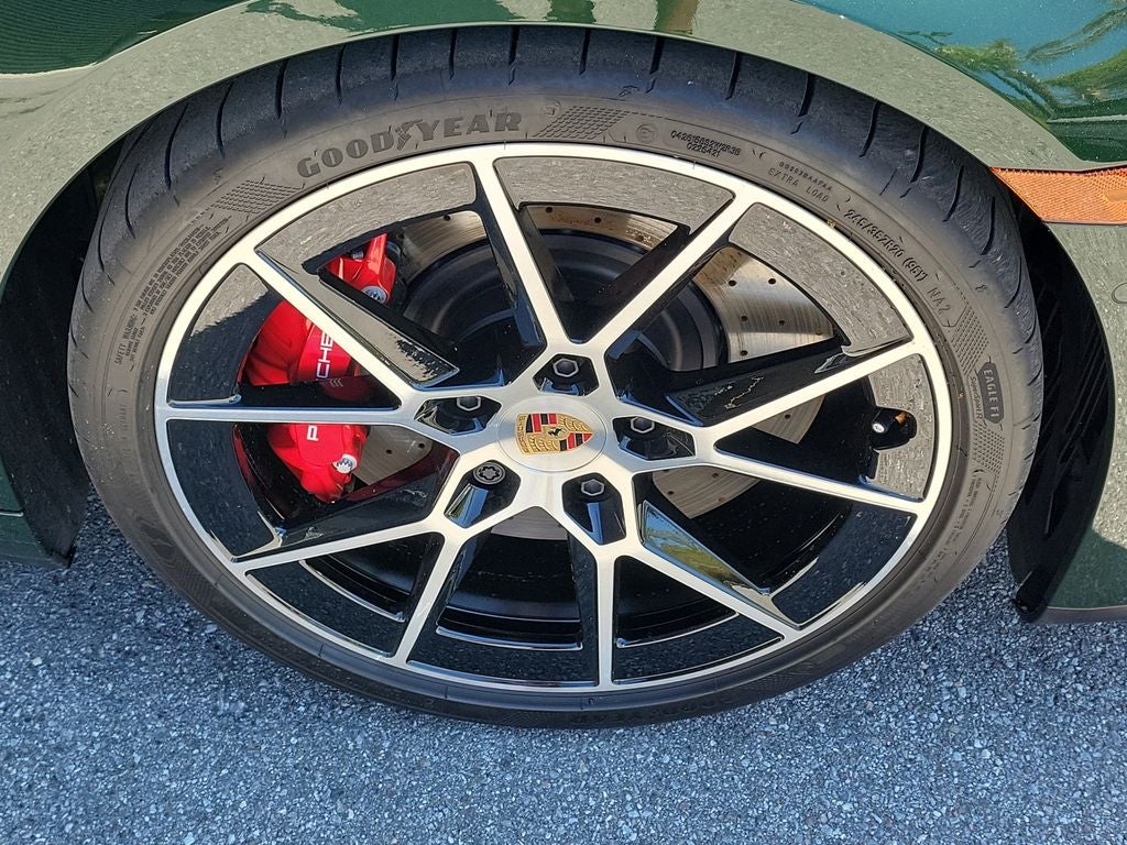 2026 Porsche 911 Carrera 4 GTS