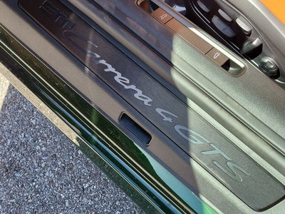 2026 Porsche 911 Carrera 4 GTS