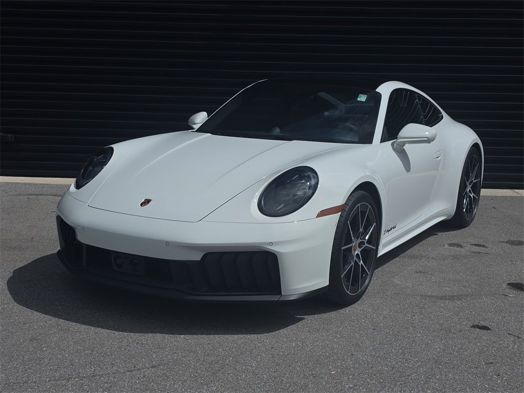 2025 Porsche 911 Carrera 4 GTS