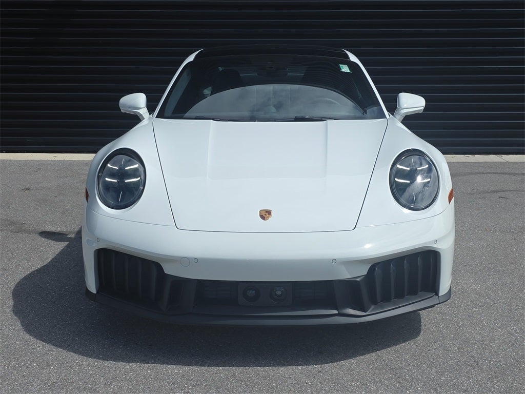 2025 Porsche 911 Carrera 4 GTS
