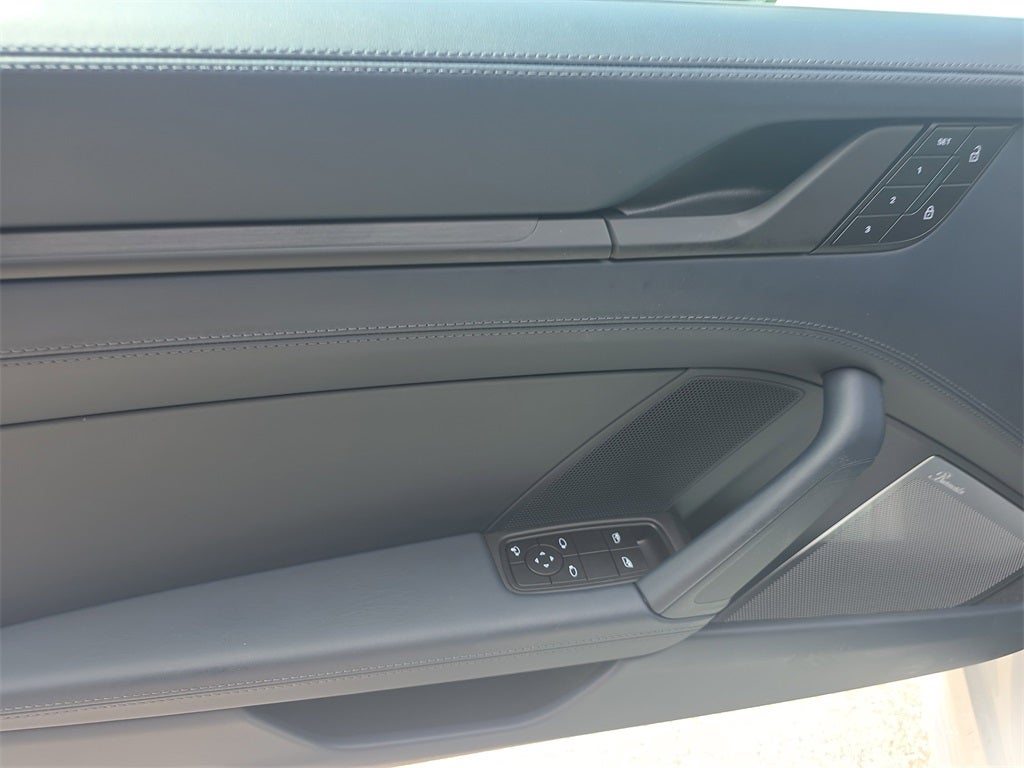 2025 Porsche 911 Carrera 4 GTS