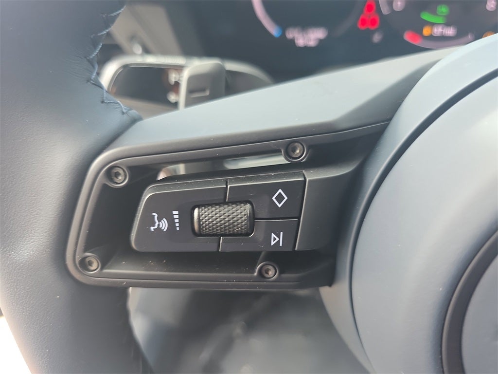 2025 Porsche 911 Carrera 4 GTS