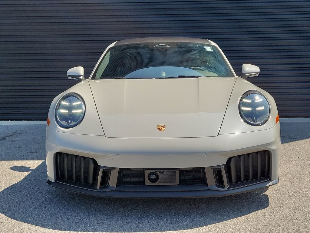 2026 Porsche 911 Carrera 4 GTS