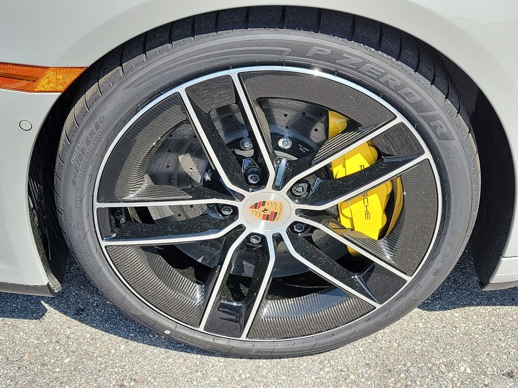 2026 Porsche 911 Carrera 4 GTS