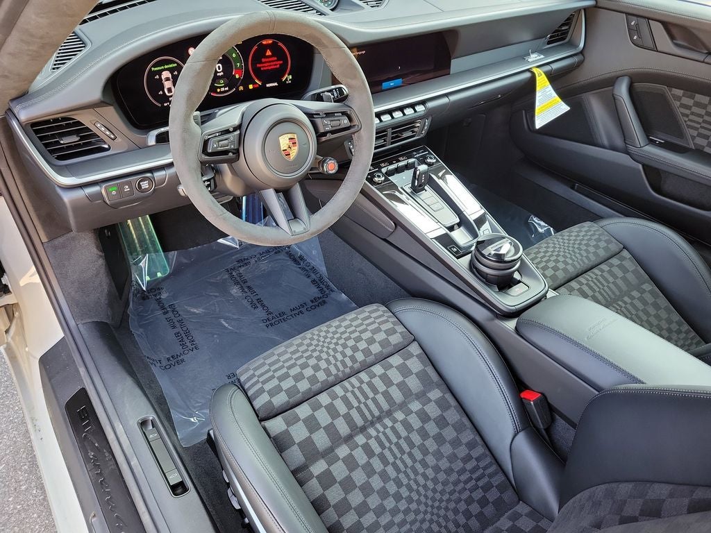 2026 Porsche 911 Carrera 4 GTS