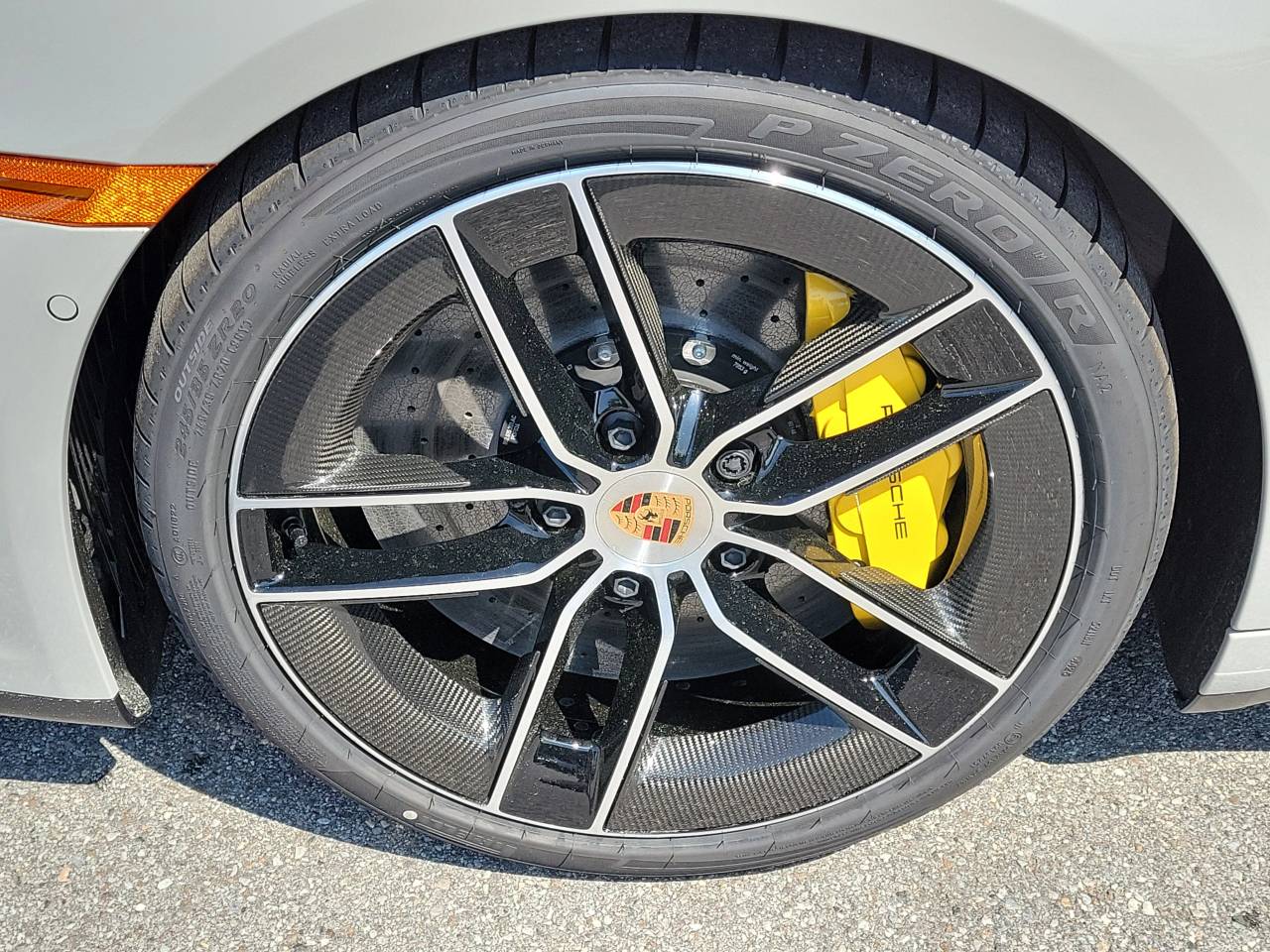 2026 Porsche 911 Carrera 4 GTS