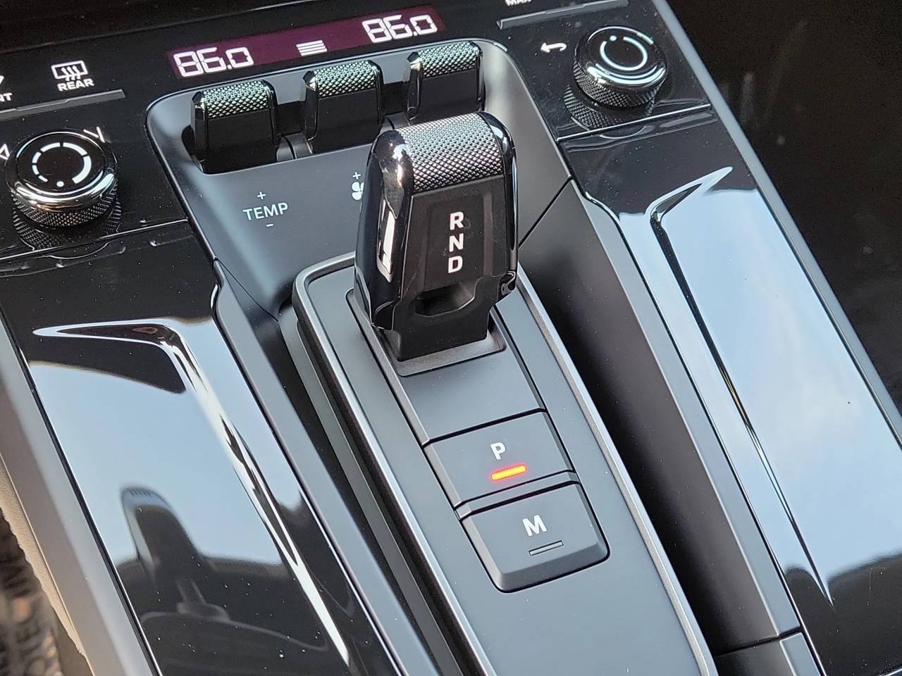 2026 Porsche 911 Carrera 4 GTS