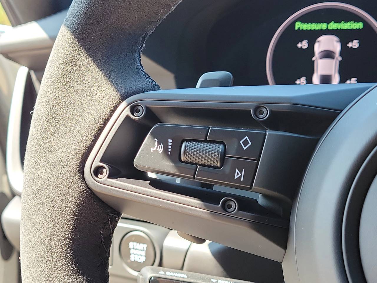 2026 Porsche 911 Carrera 4 GTS