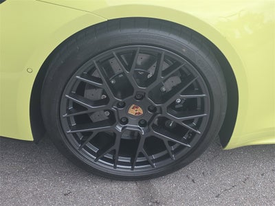 2025 Porsche 911 Carrera GTS