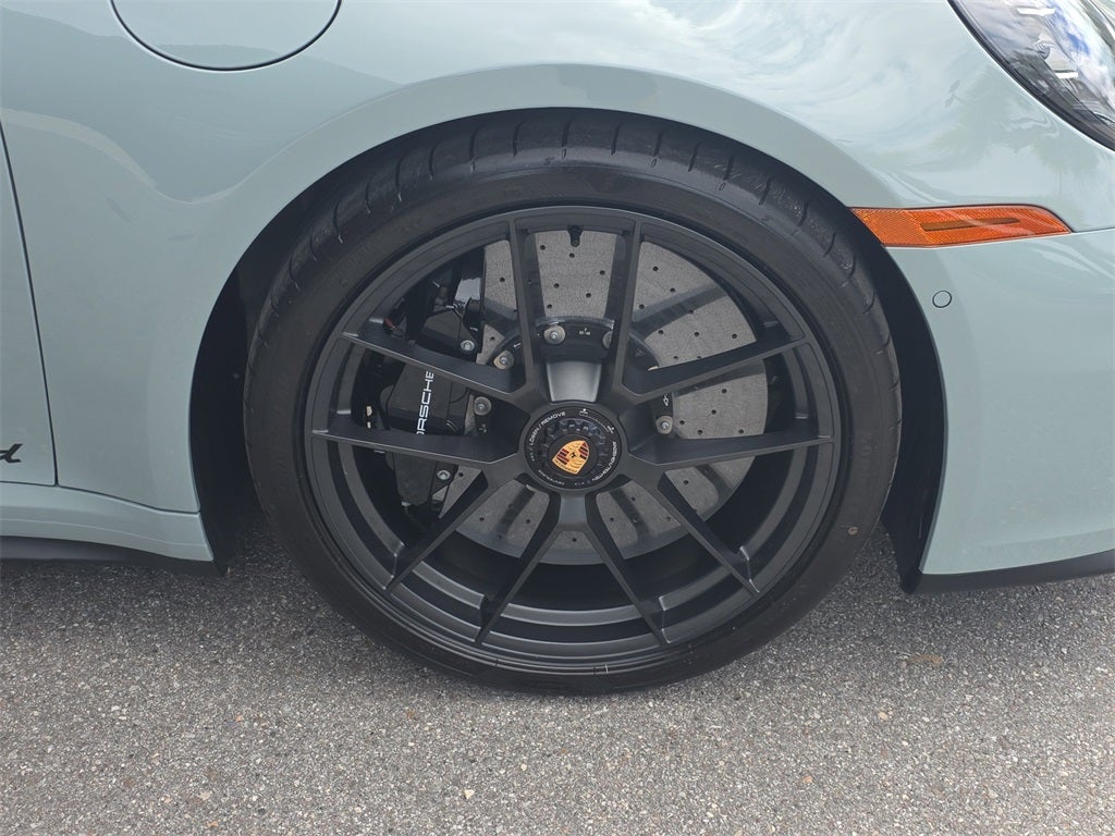 2025 Porsche 911 Carrera GTS