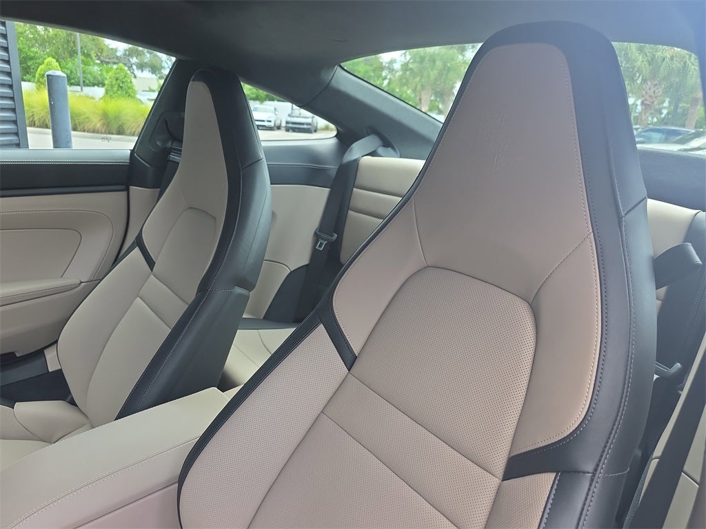 2025 Porsche 911 Carrera GTS