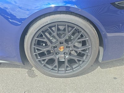 2025 Porsche 911 Carrera GTS