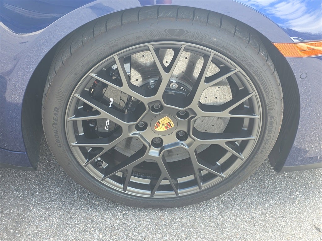 2025 Porsche 911 Carrera GTS