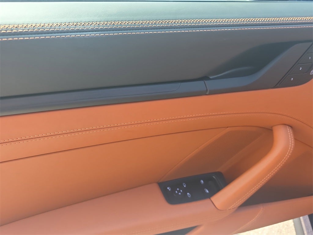 2025 Porsche 911 Carrera GTS