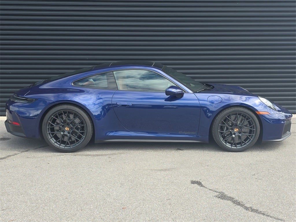 2025 Porsche 911 Carrera GTS