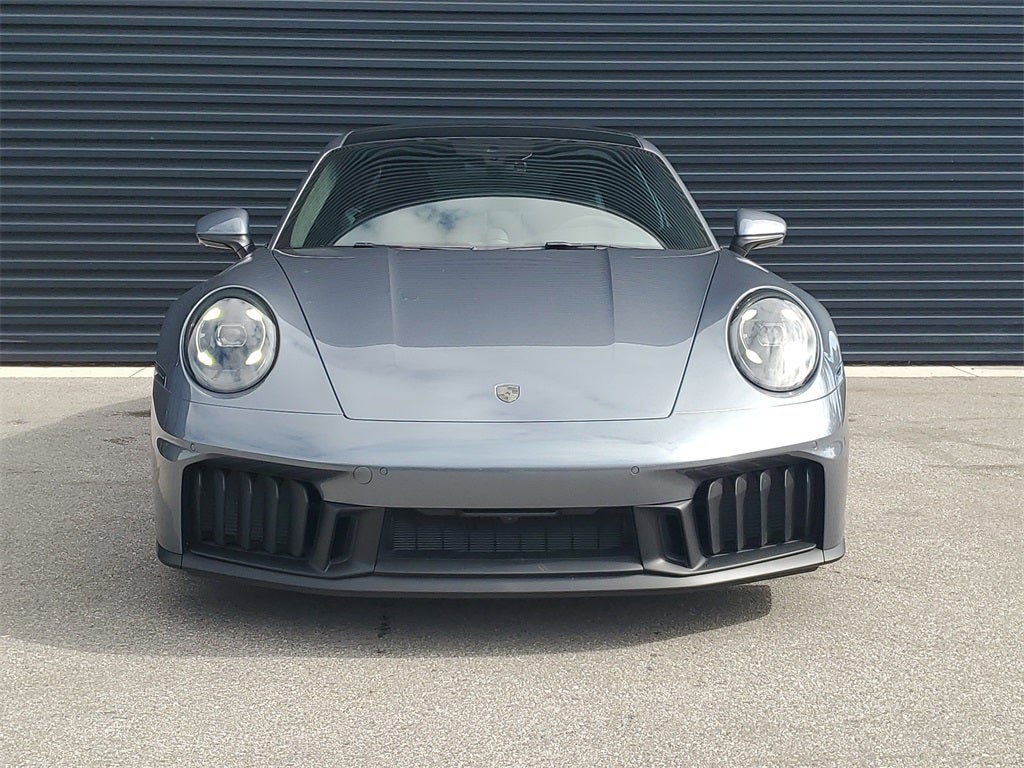 2025 Porsche 911 Carrera 4 GTS
