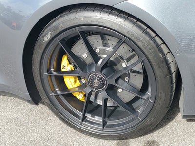 2025 Porsche 911 Carrera 4 GTS