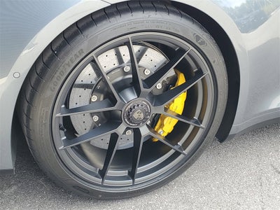 2025 Porsche 911 Carrera 4 GTS