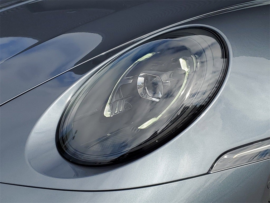 2025 Porsche 911 Carrera 4 GTS