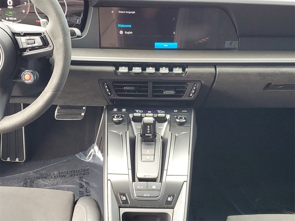 2025 Porsche 911 Carrera 4 GTS