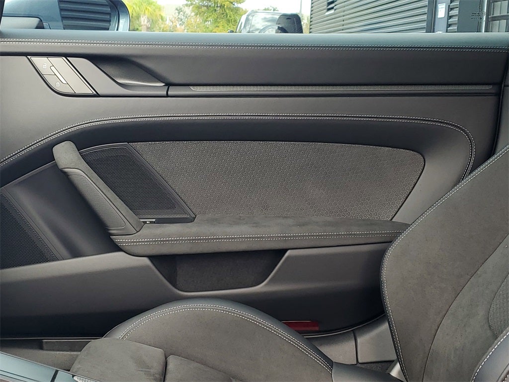 2025 Porsche 911 Carrera 4 GTS