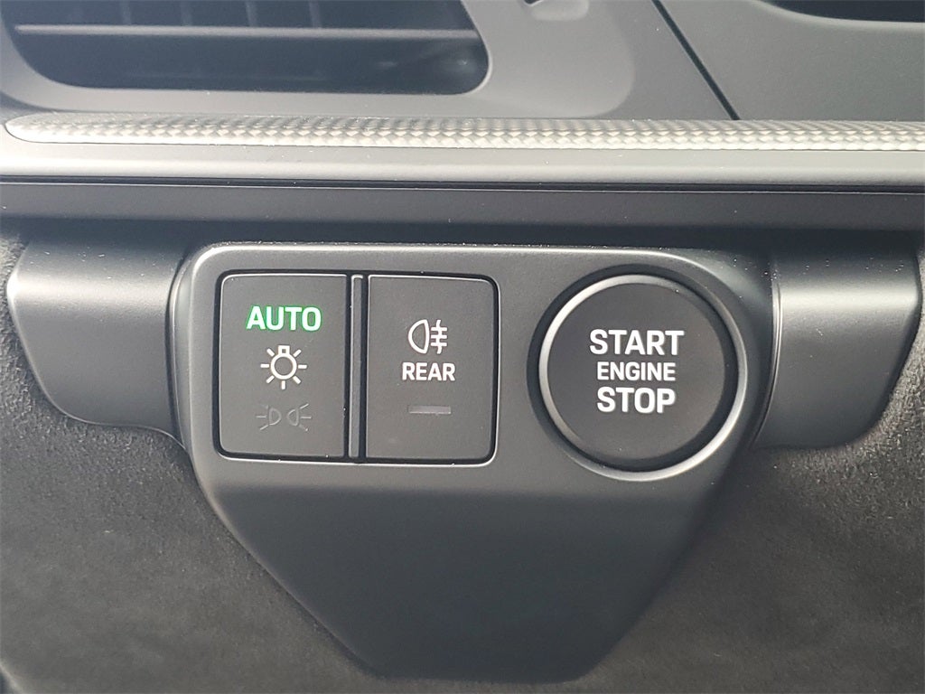 2025 Porsche 911 Carrera 4 GTS