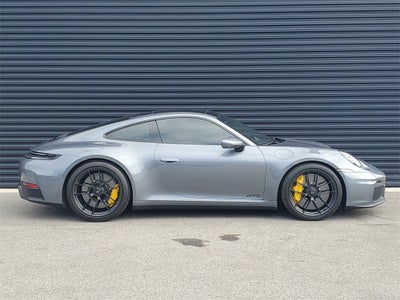 2025 Porsche 911 Carrera 4 GTS