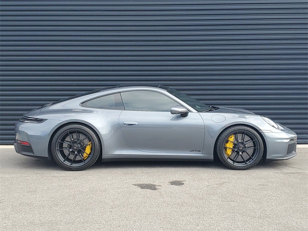 2025 Porsche 911 Carrera 4 GTS