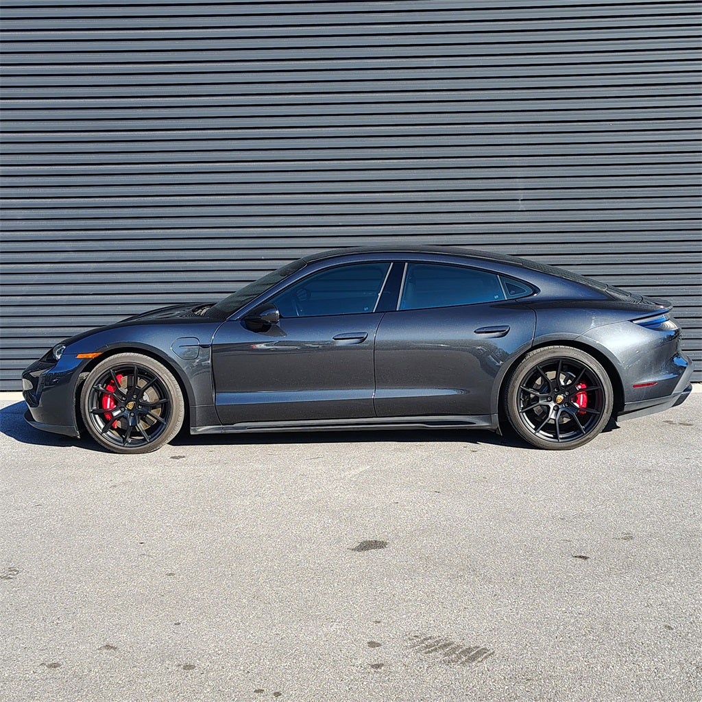 2022 Porsche Taycan GTS