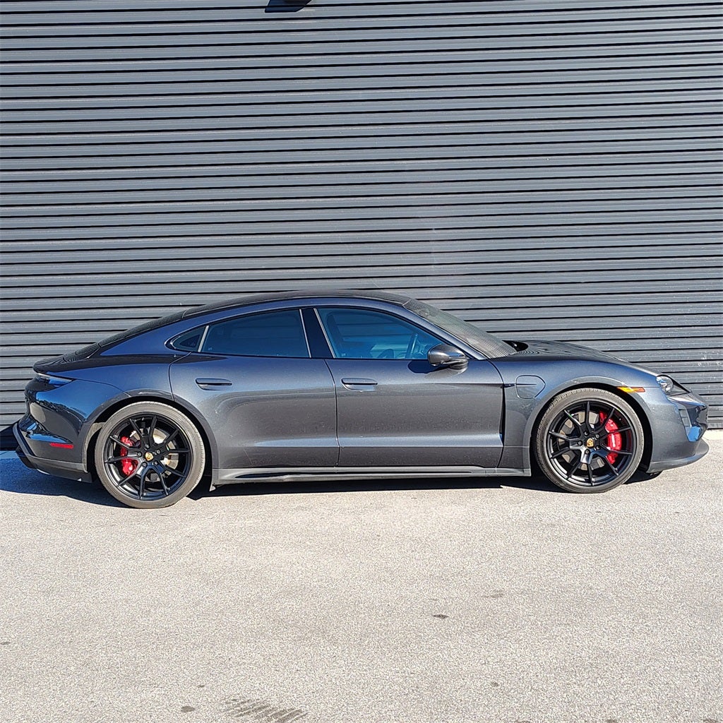 2022 Porsche Taycan GTS