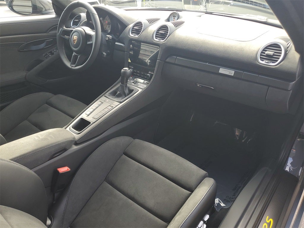 2025 Porsche 718 Cayman GT4 RS