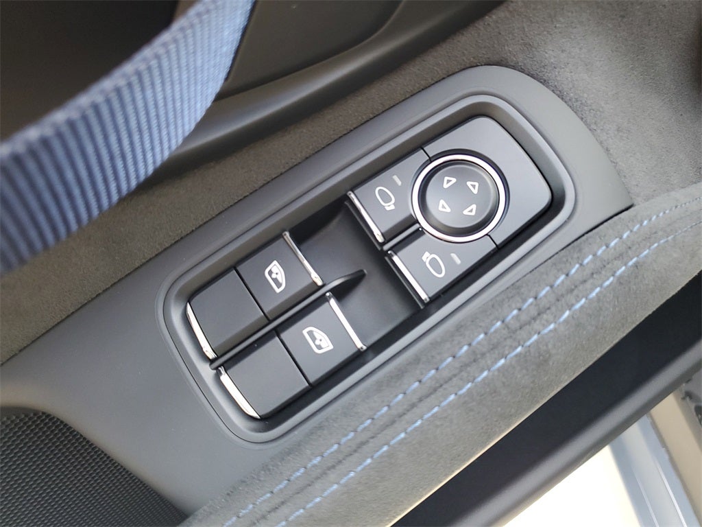 2025 Porsche 718 Cayman GT4 RS