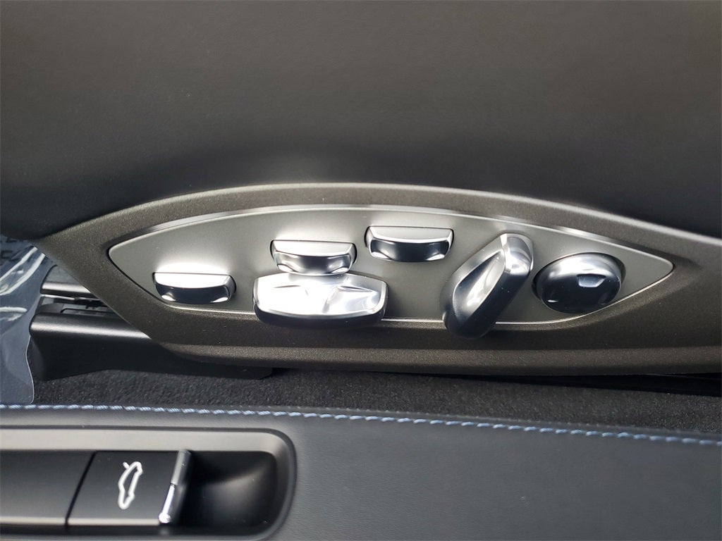 2025 Porsche 718 Cayman GT4 RS