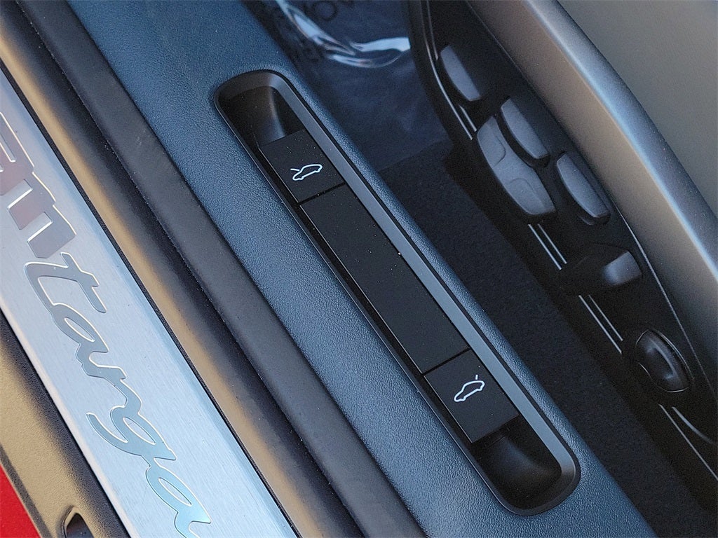 2024 Porsche 911 Targa 4S